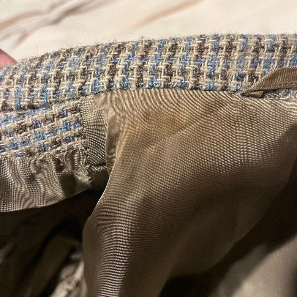 Vintage Wool Satin Lined Blazer - Picture 15 of 16